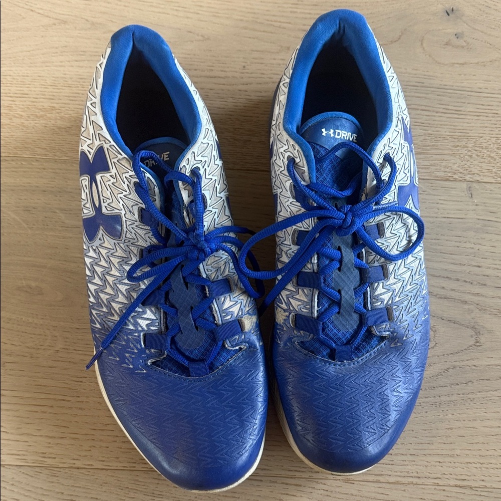 Under Armour Men’s Blue and White Basketball Sneakers